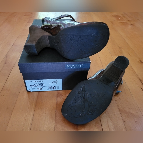 Marc. Size 9/40 Bronze patent criss-cross maryjane heels. - Picture 3 of 4